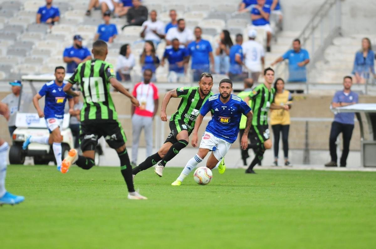 Cruzeiro e Amrica se enfrentaram em clssico pela 5 rodada do Campeonato Mineiro