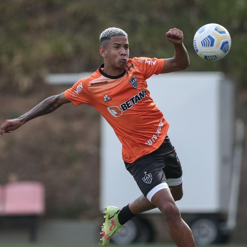 Aps a eliminao na Libertadores diante do Palmeiras, jogadores do Atltico se reapresentaram na Cidade do Galo e realizaram treinamento visando o duelo contra o Internacional, pelo Campeonato Brasileiro