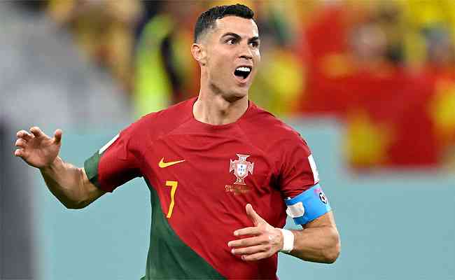 Cristiano Ronaldo marca e comemora: gols em cinco edies da Copa