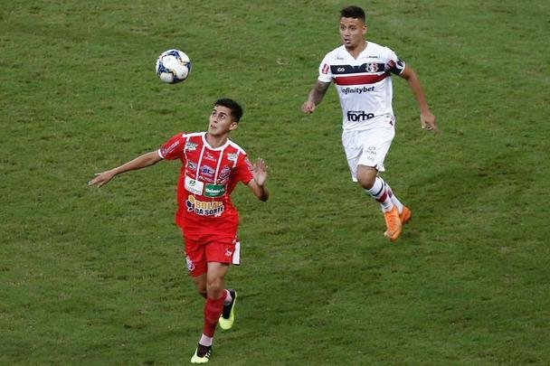 Tricolor do Arruda enfrenta Cavalo de Aço, na Arena de Pernambuco, em partida válida pela 15ª rodada da Série C