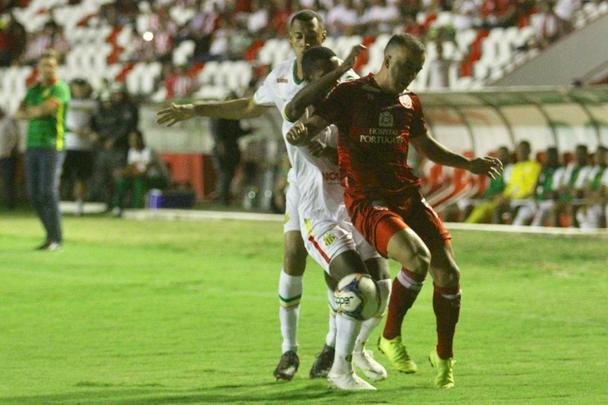 Com casa cheia, Timbu fez a antepenúltima rodada da primeira fase da Série C dentro dos Aflitos