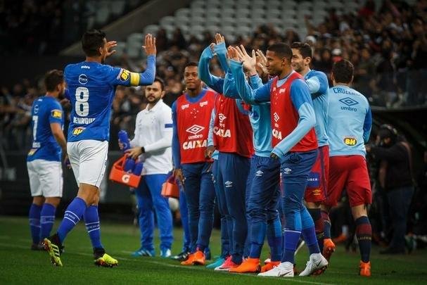 Fotos do amistoso entre Corinthians e Cruzeiro, que terminou empatado por 2 a 2, nesta quarta-feira (11/7), na Arena Corinthians, em São Paulo. Gols da Raposa foram marcados por Henrique e Rafael Sobis.