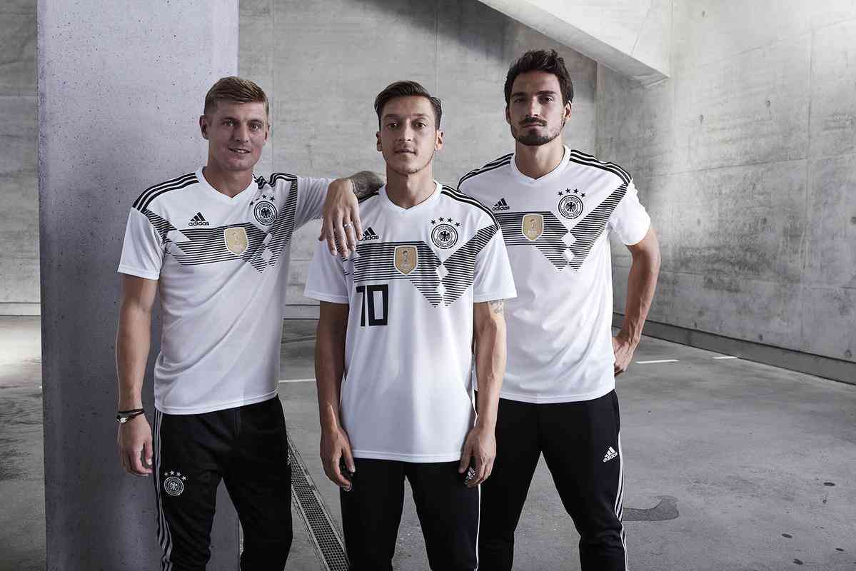 Alemanha - primeiro uniforme (Adidas)