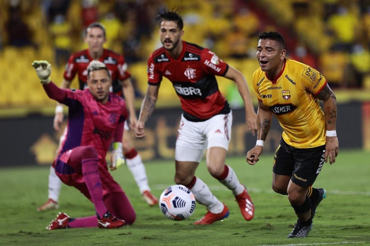 Flamengo vence Barcelona de Guayaquil novamente e vai  final da Copa Libertadores para enfrentar o Palmeiras. Deciso ser em Montevidu, no Uruguai, em 27 de novembro