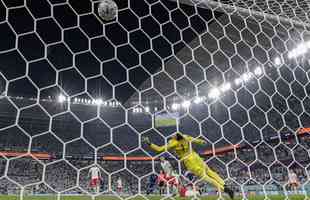 Julin lvarez marcou o segundo gol da Argentina sobre a Polnia no Estdio 974, em duelo pelo Grupo C da Copa do Mundo