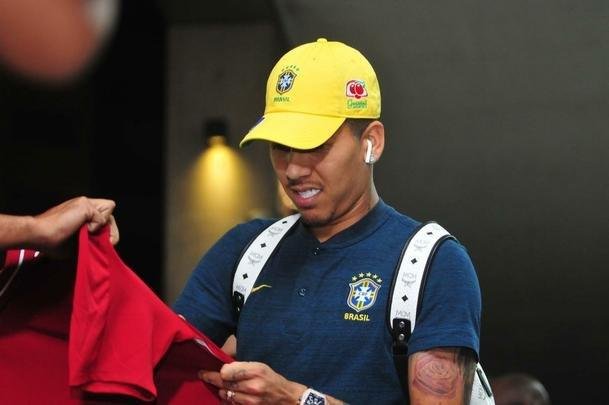 Seleo Brasileira deixou hotel Ouro Minas na noite desta quarta-feira e se despediu de Belo Horizonte, onde venceu a Argentina por 2 a 0 na semifinal da Copa Amrica. Reta final de treinos ser na Granja Comary, em Terespolis. Deciso est marcado para domingo, s 17h, no Maracan