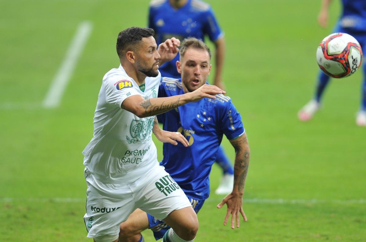 Fotos do clssico de ida da semifinal do Campeonato Mineiro, entre Cruzeiro e Amrica, no Mineiro, em Belo Horizonte