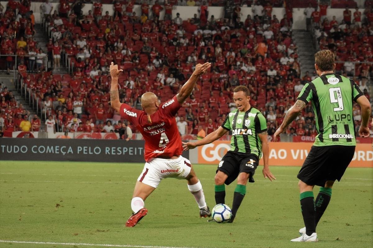 Amrica enfrentou o Internacional, no Beira-Rio, em Porto Alegre, pela 34 rodada do Brasileiro