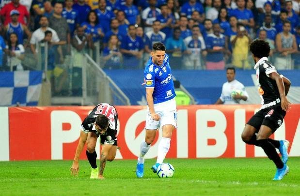 Cruzeiro e Vasco se enfrentaram no Mineiro, pela 17 rodada do Campeonato Brasileiro