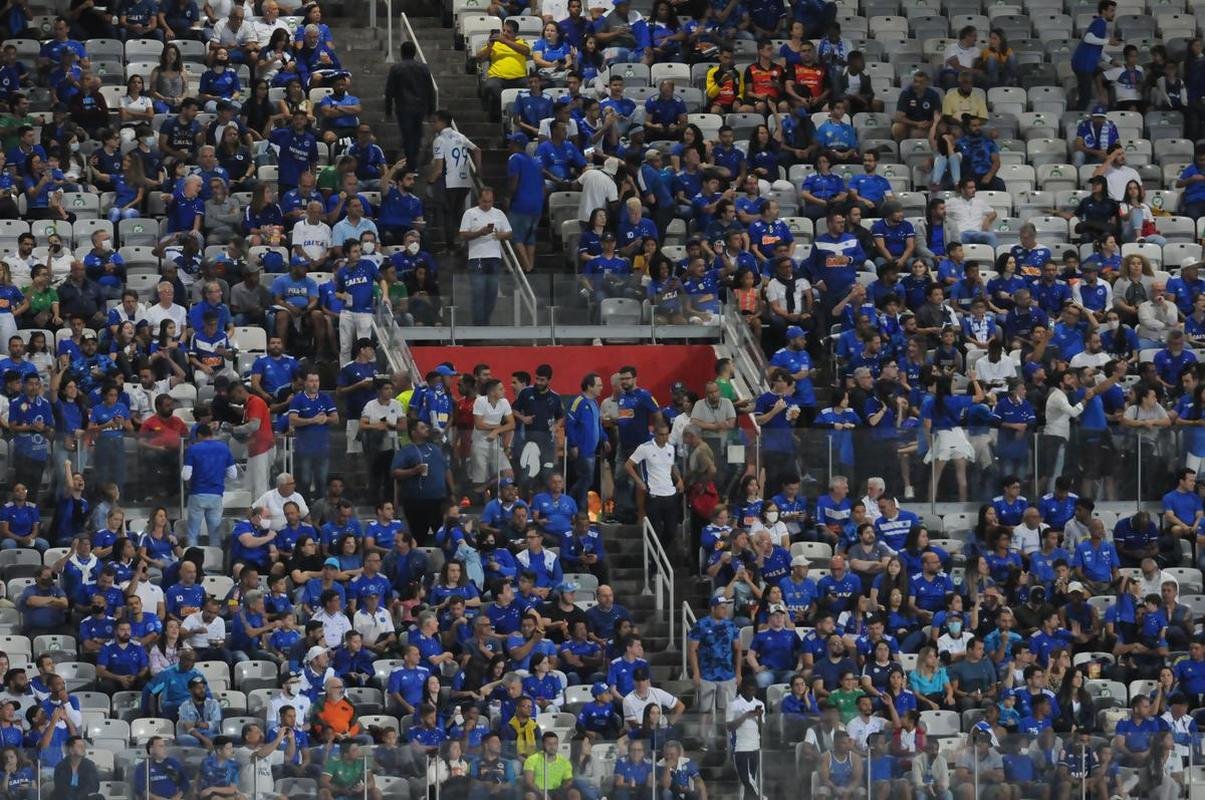 Torcida do Cruzeiro deu show mais uma vez e lotou o Mineiro na partida contra o CRB pela 11 rodada da Srie B