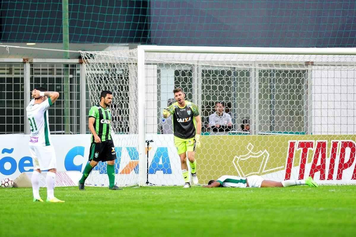 Amrica e Guarani se enfrentaram, no Horto, pela 14 rodada da Srie B do Campeonato Brasileiro