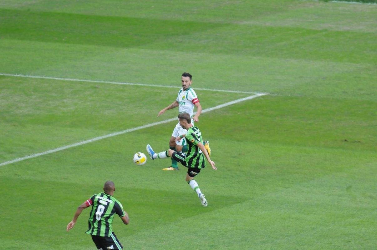 Amrica e Cuiab se enfrentaram, no Independncia, pela 9 rodada do Campeonato Brasileiro