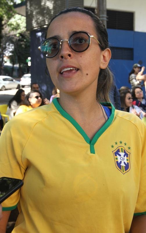 Cerca de 300 pessoas acompanharam no Bar da Dalva a vitria do Brasil contra a Jamaica na estreia da Copa do Mundo da Frana