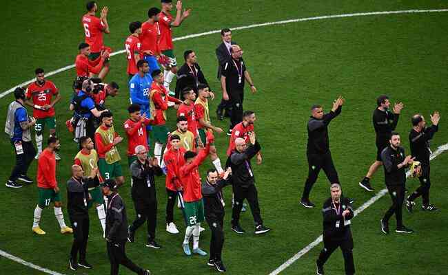 Jogadores de Marrocos agradeceram a torcida aps a partida contra a Frana