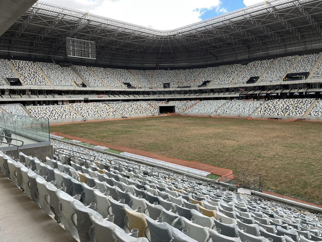 A vista das arquibancadas inferiores do setor Oeste