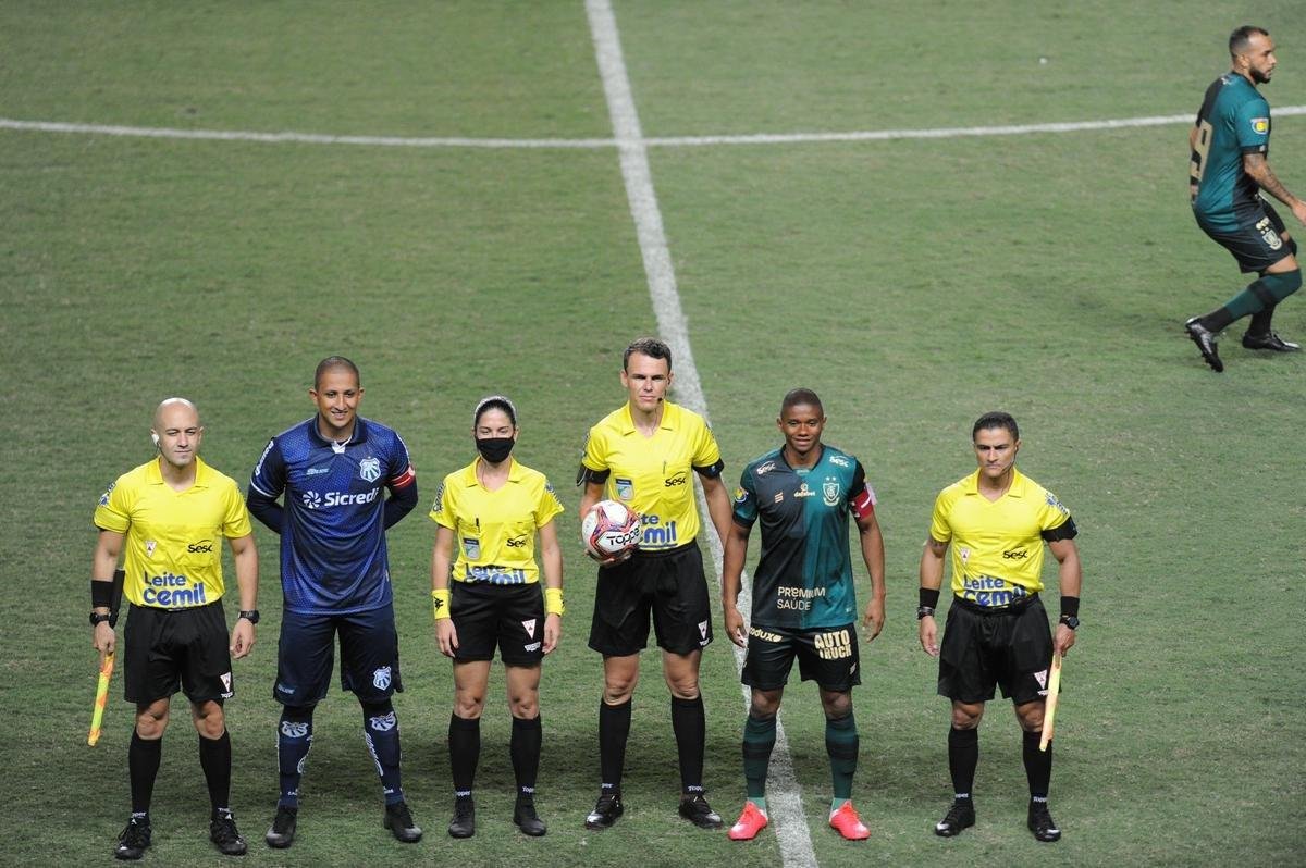 Fotos da vitria da Caldense sobre o Amrica, por 1 a 0, no Independncia, em Belo Horizonte, pela quarta rodada do Campeonato Mineiro de 2021. Atacante Amarildo marcou o nico gol da partida,