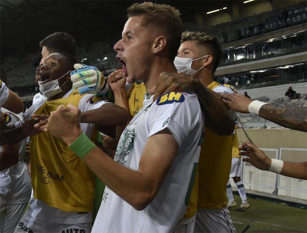 Gustavo (meia) - 6.1