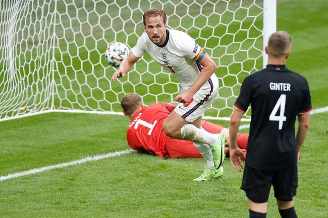 Fotos do gol de Harry Kane, da Inglaterra, sobre a Alemanha, em Wembley. Ingleses venceram por 2 a 0 e avan�aram �s quartas de final da Eurocopa