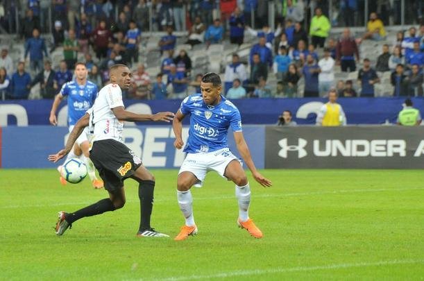 Fotos de Cruzeiro x Corinthians, no Mineiro, pela oitava rodada do Campeonato Brasileiro