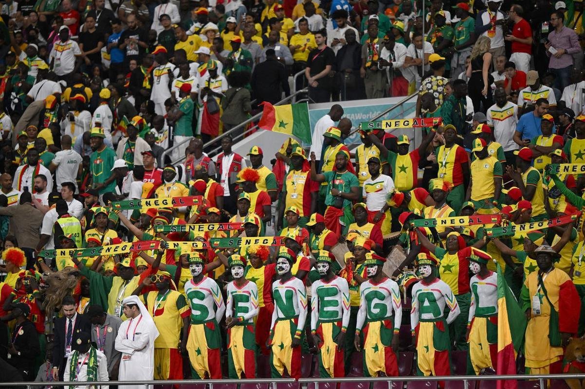 Equador e Senegal se enfrentaram no Khalifa International Stadium, pelo Grupo A da Copa do Mundo