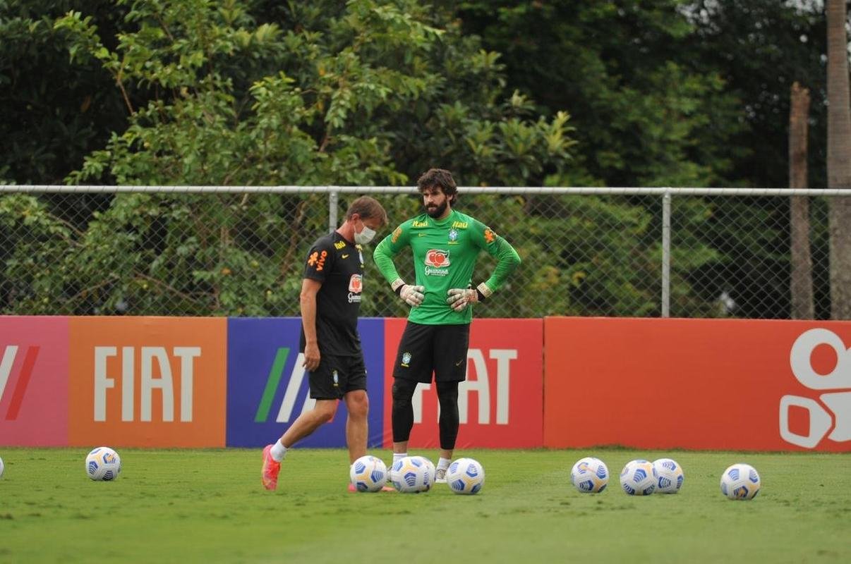 Seleo Brasileira concluiu na Toca da Raposa II, CT do Cruzeiro, em BH, a preparao para enfrentar o Paraguai no Mineiro pelas Eliminatrias da Copa do Mundo do Catar