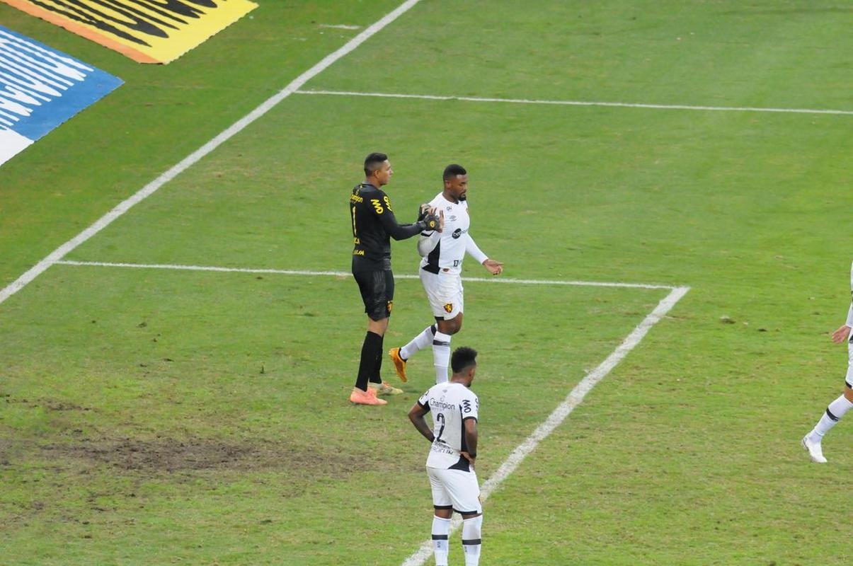 Fotos do jogo entre Cruzeiro e Sport, no Mineiro, em Belo Horizonte, pela 15 rodada da Srie B do Campeonato Brasileiro (28/6/2022)