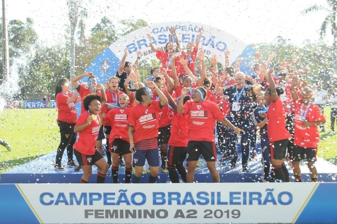 Cruzeiro e So Paulo ficaram no empate por 1 a 1 na finalssima do Brasileiro Feminino A2