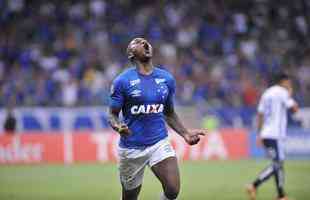 Sass, em arremate de primeira, fez o quinto do Cruzeiro sobre La U: 5 a 0
