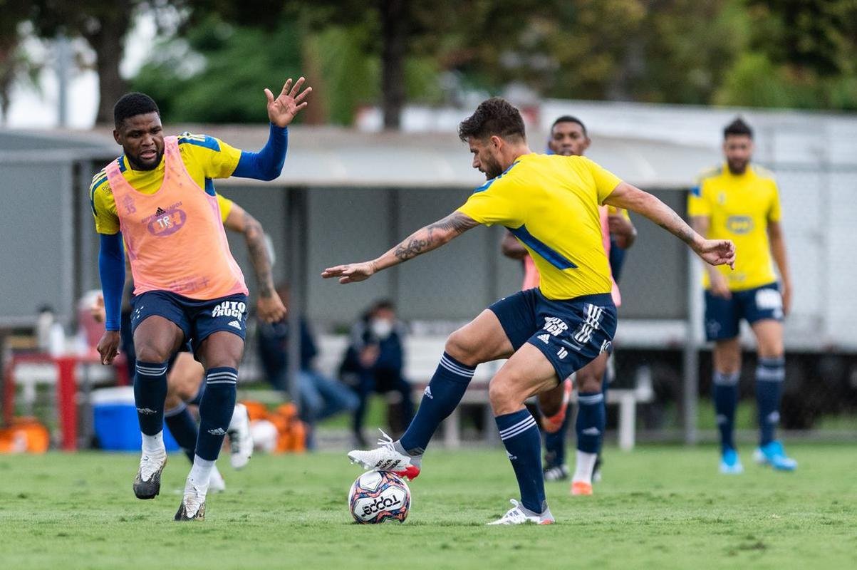 Fotos do treino do Cruzeiro nesta quarta-feira (20/10) na Toca II