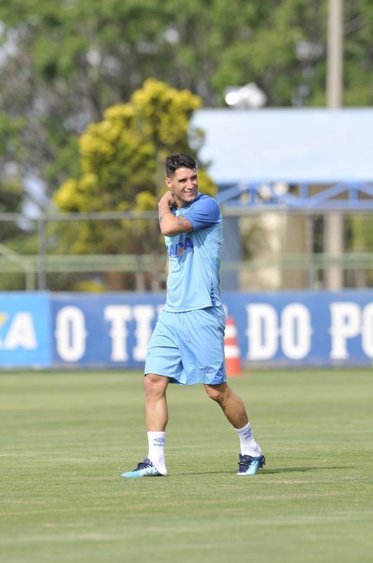 Mano Menezes montou Cruzeiro que deve encarar o Villa Nova no sbado e promoveu trs mudanas em relao ao ltimo jogo: Murilo entrou na vaga de Leo, Egdio no lugar de Marcelo Hermes e Robinho deu lugar a Ariel Cabral