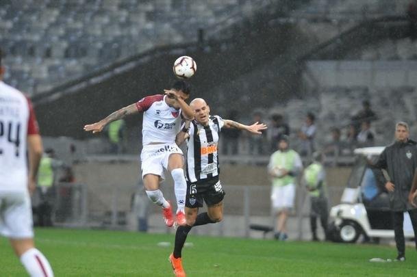 Fotos do primeiro tempo do jogo entre Atltico e Coln, no Mineiro, pela semifinal da Copa Sul-Americana