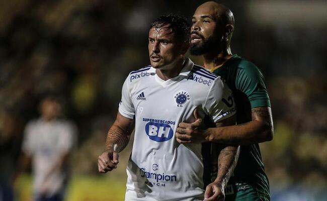 Sampaio Corra e Cruzeiro empataram por 1 a 1 pela Srie B