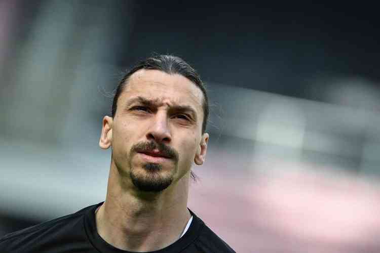 Escritor búlgaro vira sósia do atacante sueco Ibrahimovic em jornal  italiano – Vírgula