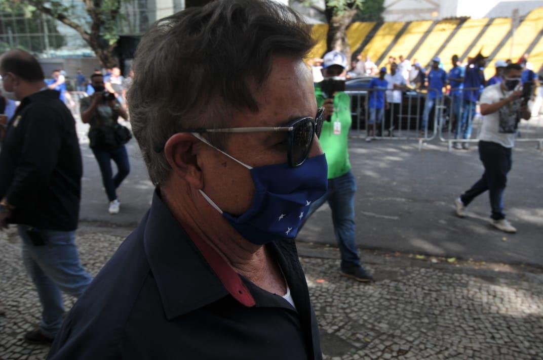 Alexandre Guzanshe/EM/DA Press