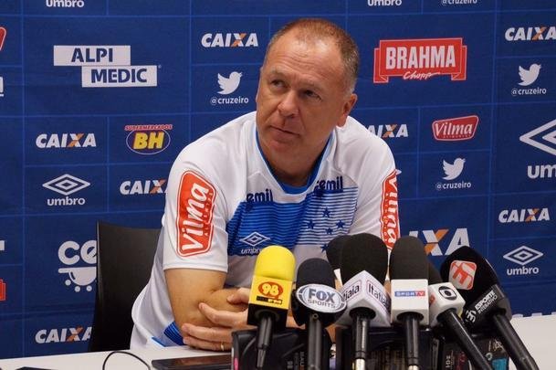 Fotos do treino do Cruzeiro no Maracan antes de jogo de ida da final da Copa do Brasil