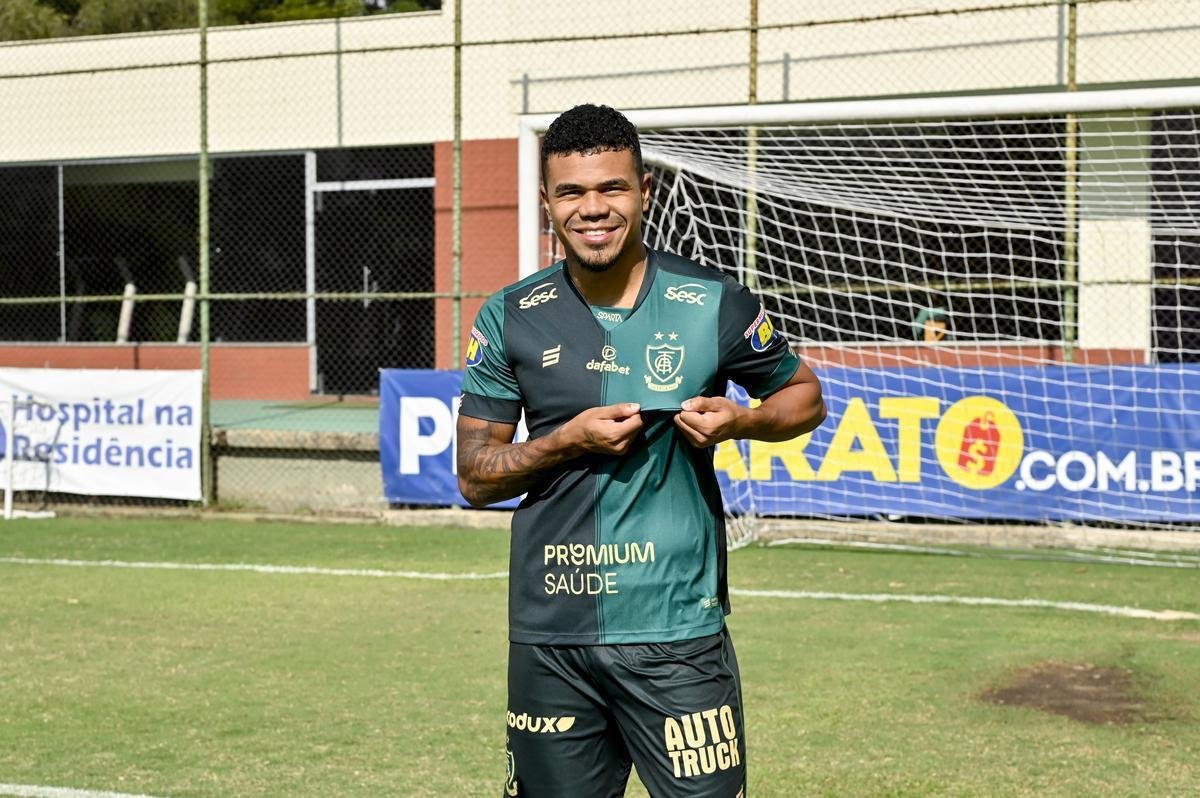 26. Yan Sasse (meia) - 23 anos