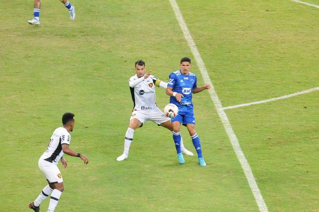 Fotos do jogo entre Cruzeiro e Sport, no Mineiro, em Belo Horizonte, pela 15 rodada da Srie B do Campeonato Brasileiro (28/6/2022)