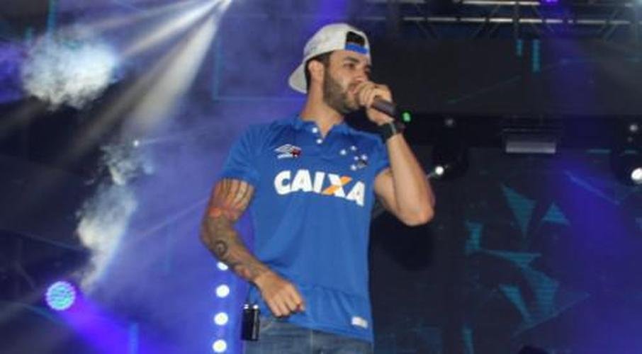 Gusttavo Lima foi o terceiro mais ouvido no Brasil em 2020. 'O Embaixador in Cariri' é o disco mais rodado no Spotify. O cantor é cruzeirense e amigo pessoal do empresário e conselheiro celeste Pedro Lourenço, do Supermercados BH.