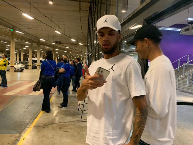 Em recuperao de leso no joelho esquerdo, atacante Jaj acompanhar jogo do Cruzeiro no camarote do Mineir