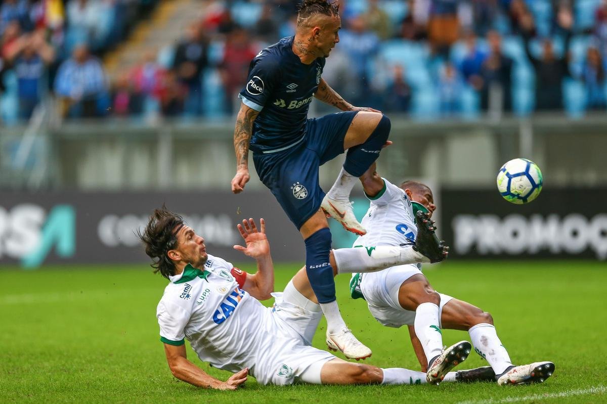 Amrica lutou muito, mas foi derrotado pelo Grmio por 1 a 0, em Porto Alegre 