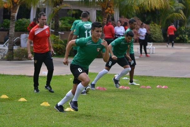 Deportivo Lara treinou a parte física na manhã desta terça-feira, em Valencia, na Venezuela. Time enfrenta o Cruzeiro às 19h15 desta quarta, no Mineirão, pela segunda rodada do Grupo B da Copa Libertadores