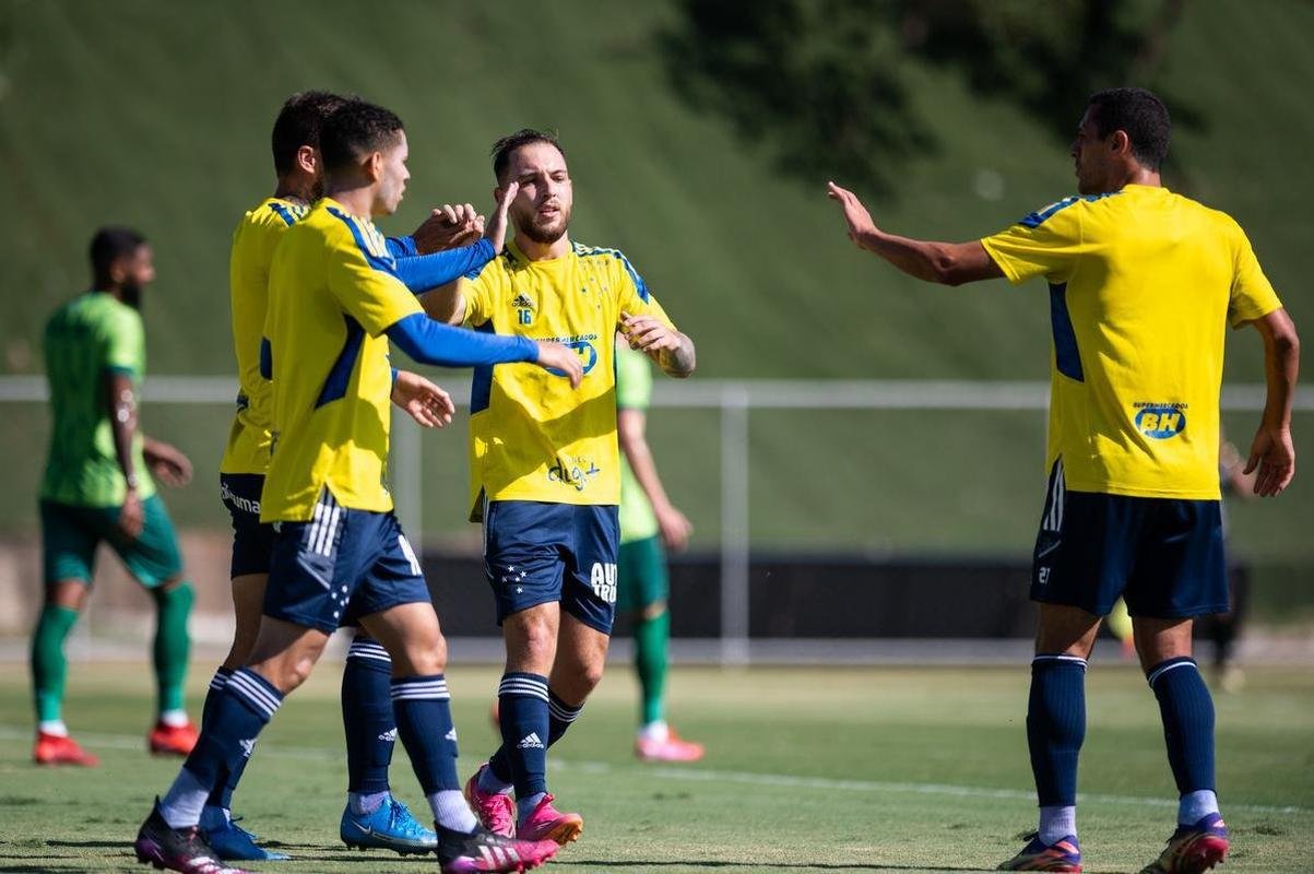 Cruzeiro empatou por 1 a 1 com o Boavista-RJ em jogo-treino realizado neste sbado (22/5), na Toca da Raposa II. Rafael Sobis marcou o gol celeste, enquanto Douglas Pedroso fez para a equipe do Rio de Janeiro.