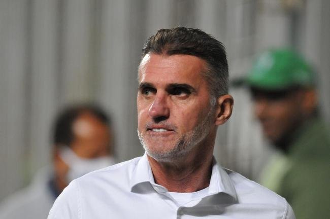 Fotos do jogo entre Amrica e Fluminense, no Independncia, em Belo Horizonte, pela 12 rodada do Campeonato Brasileiro