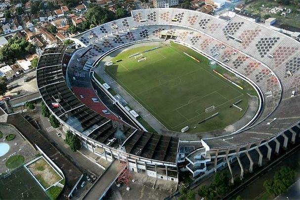 Arruda, em Recife - 55.582 pessoas (estdio do Santa Cruz)