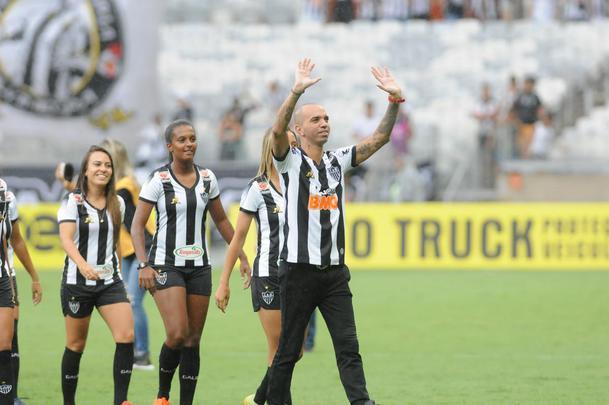 Galo apresentou Diego Tardelli e o novo time de futebol feminino
