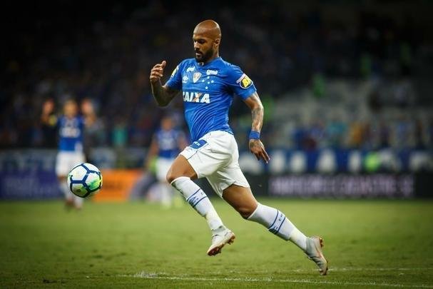 Uma das principais decepções da temporada, Bruno Silva chegou ao Cruzeiro em janeiro de 2018 com status de melhor volante do Brasileirão de 2017. Contudo, não conseguiu sequência na Toca da Raposa II e acabou na reserva durante a maior parte da temporada. Ele disputou 33 jogos, marcou dois gols, deu uma assistência e dificilmente seguirá em Belo Horizonte em 2019. O jogador deverá ser envolvido em negociação com o Fluminense.