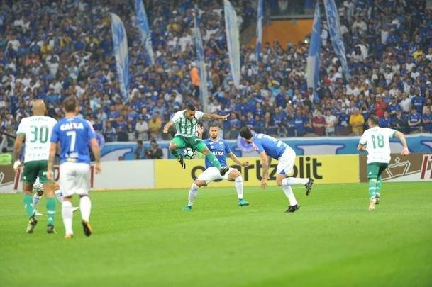 Imagens do jogo entre Cruzeiro e Palmeiras, pelas quartas de final da Copa do Brasil, no Mineiro