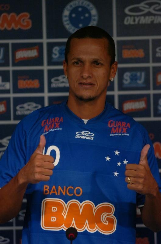 O meia Souza foi um dos jogadores contratados por Alexandre Mattos durante seu primeiro ano no clube