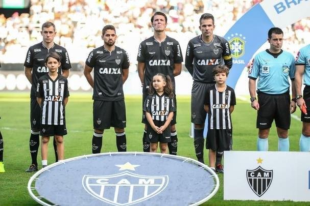 Fluminense e Atltico entraram em campo no Engenho para o duelo vlido pelo Brasileiro