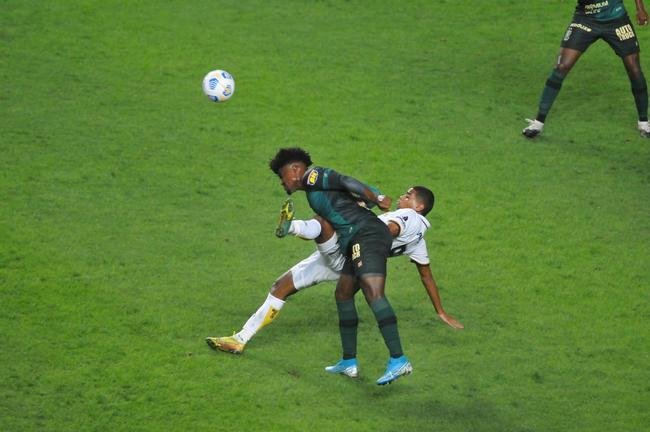 Fotos do jogo entre Amrica e Cricima, no Independncia, em Belo Horizonte, pela terceira fase da Copa do Brasil.